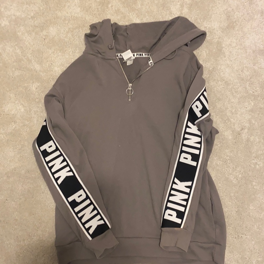 Pink over sized quarterzip
